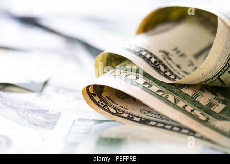 Wachsende Geld und Investitionen. Schließen Sie die Amerikanische Banknote Dollar. Geld sparen. Stockfoto