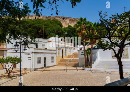 Castro Marim Portugal. 3. August 2018. Anzeigen von Castro Marim Dorf in Algarve Portugal. Castro Marim, Portugal. Stockfoto