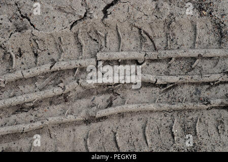 Reifen Track auf sandigen Weg Makro Hintergrund Stockfoto