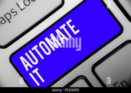 Schreiben Hinweis angezeigt automatisieren. Business foto Präsentation konvertieren Prozess oder einer Einrichtung mit automatischen Geräten betrieben werden. Tastatur blue key Intentio Stockfoto
