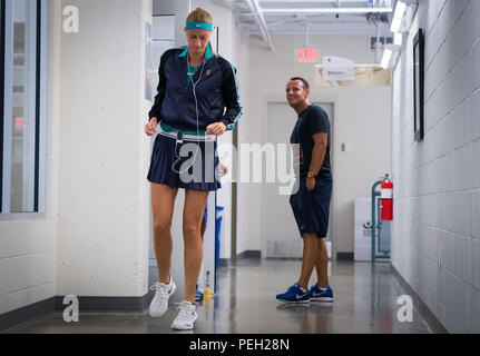 Cincinnati, OH, USA. August 14, 2018 - Petra Kvitova der tschechischen Republik vor Ihrer zweiten Runde am Westlichen und Südlichen öffnen 2018 WTA Premier 5 Tennis Turnier. Cincinnati, Ohio, USA. 14. August 2018. Quelle: AFP 7/ZUMA Draht/Alamy leben Nachrichten Stockfoto