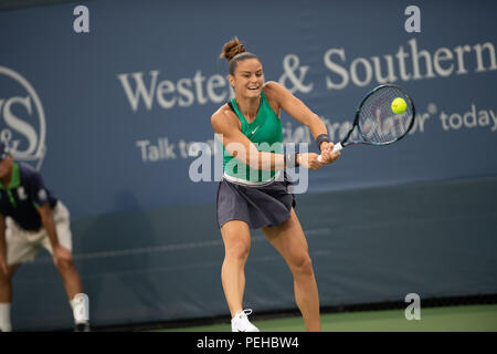 Cincinnati, Ohio, USA. 15 Aug, 2018. Maria Sakkari Griechenlands in Aktion während ihrer zweiten Runde am Westlichen und Südlichen öffnen 2018 WTA Premier 5 Tennis Turnier. Cincinnati, Ohio, USA. Am 15. August 2018. Quelle: AFP 7/ZUMA Draht/Alamy leben Nachrichten Stockfoto