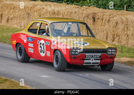 Die Allan Mann Racing 1968 Ford Escort Twin Cam mit Pilot Tom Kristensen am Goodwood Festival 2018 von Geschwindigkeit, Sussex, UK. Stockfoto