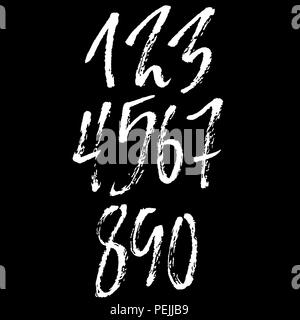 Satz von Kalligrafischen Tinte zahlen. Texturierte trockenen Pinsel Schriftzug. Vector Illustration. Stock Vektor