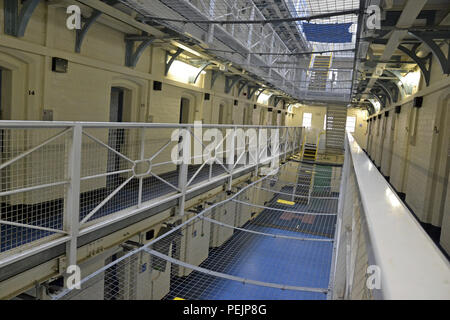 Shrewsbury Gefängnis, genannt die Dana, die in 2013 abgeschlossen und ist jetzt offen für jailhouse Touren. Geführte Tour. Verlassenen, Verfallenen. Stockfoto