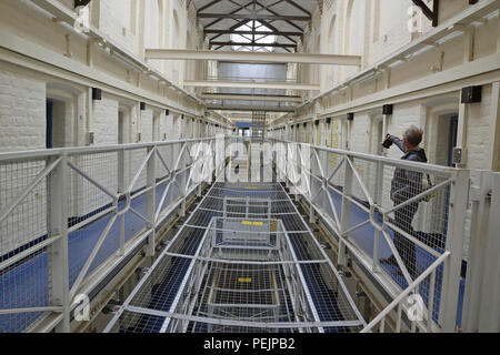 Shrewsbury Gefängnis, genannt die Dana, die in 2013 abgeschlossen und ist jetzt offen für jailhouse Touren. Geführte Tour. Verlassenen, Verfallenen. Stockfoto