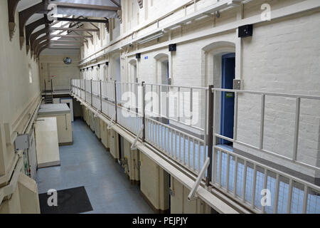 Shrewsbury Gefängnis, genannt die Dana, die in 2013 abgeschlossen und ist jetzt offen für jailhouse Touren. Geführte Tour. Verlassenen, Verfallenen. Stockfoto