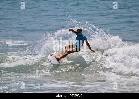 Coco Ho konkurrieren in der US Open des Surfens 2018 Stockfoto