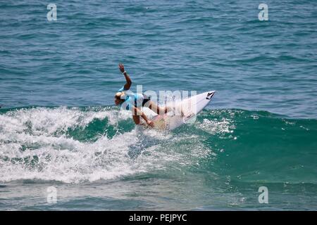 Coco Ho konkurrieren in der US Open des Surfens 2018 Stockfoto