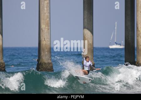 Coco Ho konkurrieren in der US Open des Surfens 2018 Stockfoto