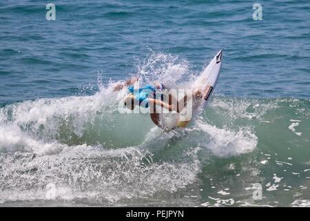 Coco Ho konkurrieren in der US Open des Surfens 2018 Stockfoto