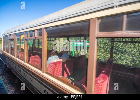 Pullman Waggon auf der Swanage Railway, Harman's Cross, Dorset, Großbritannien Stockfoto
