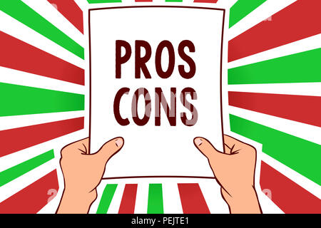 Schreiben Hinweis zeigen Profis Kons. Business foto Präsentation der günstigen und ungünstigen Faktoren oder aus Gründen der person Mann hält Papier wichtige Nachr. Stockfoto