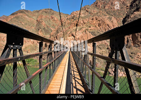 AZ 00289-00 ... ARIZONA - Die Schwarze Brücke über den Colorado River auf der South Kaibab Trail im Grand Canyon National Park. Stockfoto