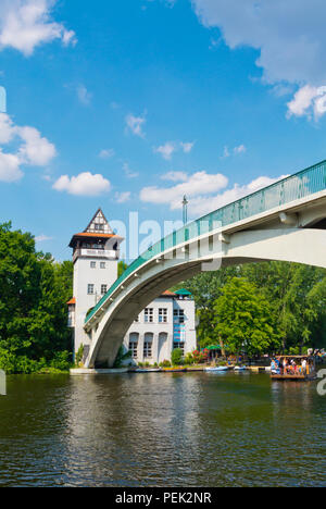 Brücke zur Insel der Jugend, Treptower Park, Alt-Treptow, Berlin, Deutschland Stockfoto