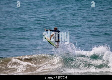 Tanner Gudauskas konkurrieren in der US Open des Surfens 2018 Stockfoto