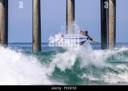 Jack Boyes konkurrieren in der US Open des Surfens 2018 Stockfoto