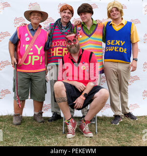 Die Bar Steward Söhne von Val Doonican backstage bei der cropredy Fairport Convention, England, UK. 11. August 2018 Stockfoto