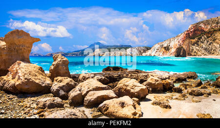 Beeindruckende Fyriplaka Strand, Insel Milos, Kykladen, Griechenland. Stockfoto