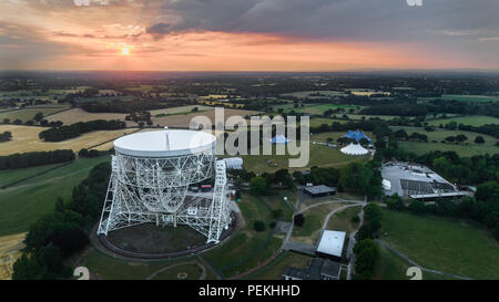 Luftaufnahme von Jodrell Bank Observatory Radioteleskop in der Nähe von Manchester in Macclesfield Cheshire Stockfoto