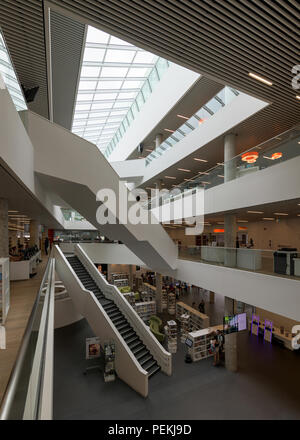 Innenraum der Halifax Zentralbibliothek in5440 Spring Garden Road in Halifax, Nova Scotia am 15. Juli 2018 Stockfoto