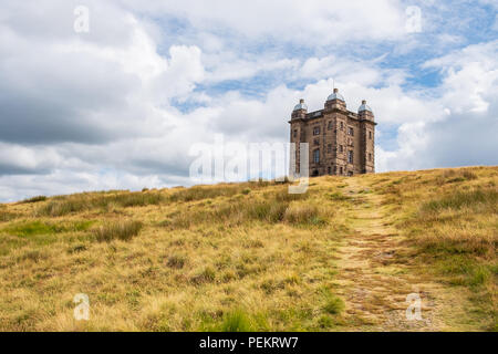 Der Käfig Turm des National Trust Lyme, in den Peak District, Cheshire, Großbritannien Stockfoto