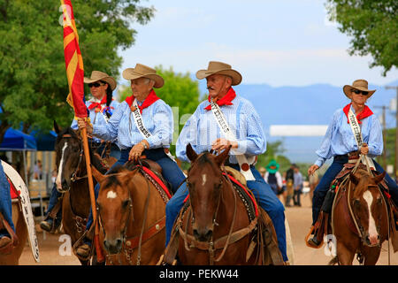 Reiter der Pony Express bei der jährlichen Doc Holiday Parade in Tombstone, Arizona Stockfoto