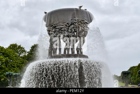 Oslo, Norwegen - 12.08.2018: Skulpturen von Gustav Vigeland (1869-1943), einem renommierten norwegischen Bildhauers, Frogner Park, Oslo. Stockfoto