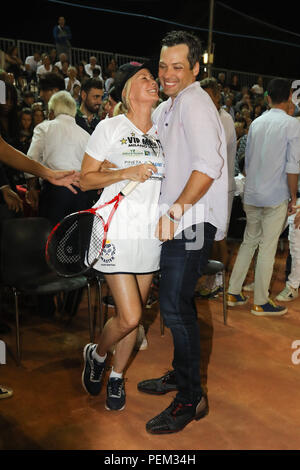 Katherine Kelly Lang besucht die VIP-Master Tennis Turnier mit ihrem Freund Dominique Zoida mit: Katherine Kelly Lang, Dominique Zoida Wo: Mailand, Italien Wann: 13 Aug 2018 Quelle: IPA/WENN.com ** Nur für die Veröffentlichung in Großbritannien, den USA, Deutschland, Österreich, Schweiz ** verfügbar Stockfoto