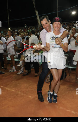 Katherine Kelly Lang besucht die VIP-Master Tennis Turnier mit ihrem Freund Dominique Zoida mit: Katherine Kelly Lang, Dominique Zoida Wo: Mailand, Italien Wann: 13 Aug 2018 Quelle: IPA/WENN.com ** Nur für die Veröffentlichung in Großbritannien, den USA, Deutschland, Österreich, Schweiz ** verfügbar Stockfoto