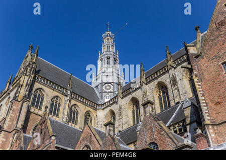 Turm der St. Bavo Kirche in Haarlem, Niederlande Stockfoto