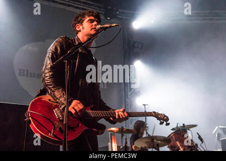 Die US-amerikanische Rockband Black Rebel Motorcycle Club live bei der 26 Blue Balls Festival in Luzern, Schweiz, Peter Hayes Stockfoto