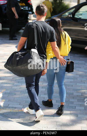 Samira Mächtigen und Frankie Foster außerhalb ITV Studios mit: Samira Mächtige, Frankie fördern Wo: London, Großbritannien Wann: 16 Aug 2018 Quelle: Rocky/WENN.com Stockfoto