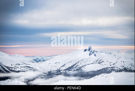 Black Tusk Peak von Whistler, BC gesehen. Stockfoto