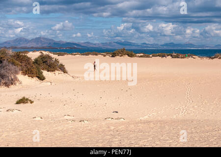 Blick über die Sanddünen von Corralejo, Fuerteventura Kanarische Inseln Stockfoto