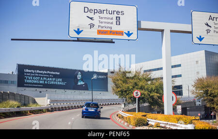 Johannesburg, Südafrika, 1. August 2018: Abflug Eingang zum internationalen Flughafen. Stockfoto