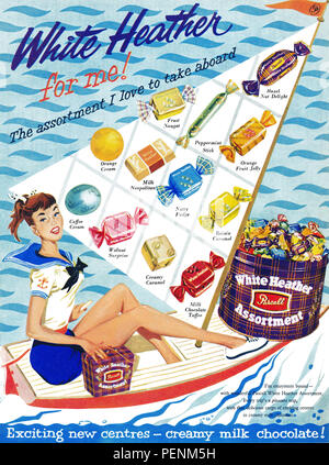 1957 britischen Werbung für pascall's White Heather Schokolade und Karamell Sortiment, illustriert von Aubrey Rix. Stockfoto