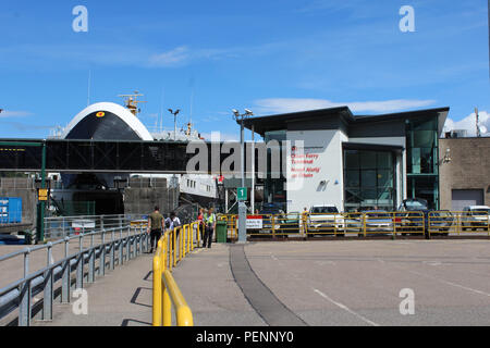 OBAN, Schottland, 25. JULI 2018: Ansicht der Fährterminal Oban, Argyll und Bute in Schottland. Der Port wird als "Tor zu den Inseln" bekannt Stockfoto