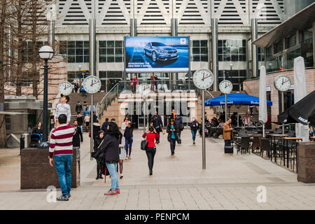 Uhren in London Docklands Stockfoto