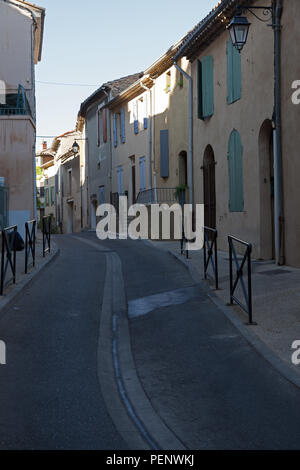 Straße in Chateauneuf du Pape, Provence, Frankreich Stockfoto