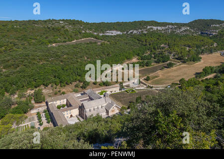 Abbaye Notre-Dame de Sénanque in der Nähe von Gordes, Provence, Frankreich Stockfoto