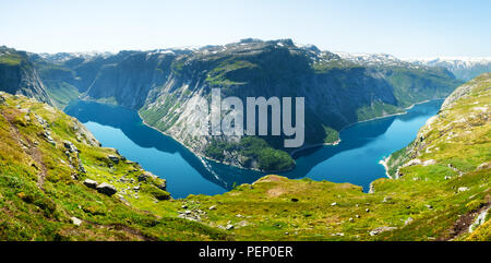 Ringedalsvatnet See in der Nähe der Trolltunga Stockfoto