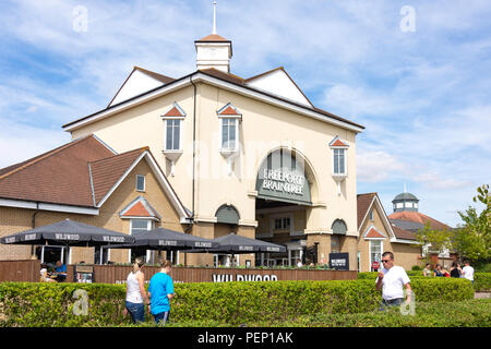 Eingang zum Freeport Braintree Outlet Shopping Village, Braintree, Essex, England, Vereinigtes Königreich Stockfoto