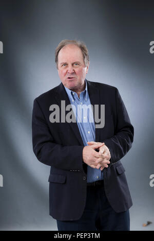 Edinburgh, Großbritannien. 16 August, 2018. Alexander James "Jim" Naughtie FRSE ist eine britische Radio- und Nachrichtensprecherin für die BBC. Von 1994 bis 2015 war er einer der Moderatoren der heutigen Sendung auf Radio 4. Dargestellt an der Edinburgh International Book Festival. Edinburgh, Schottland. Bild von Gary Doak/Alamy leben Nachrichten Stockfoto