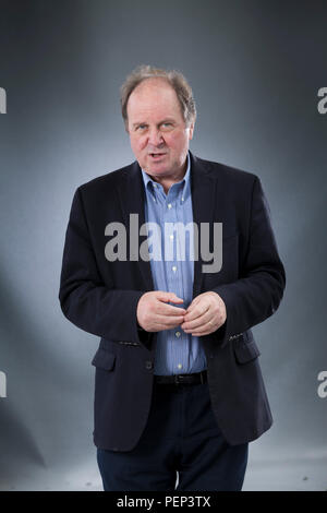 Edinburgh, Großbritannien. 16 August, 2018. Alexander James "Jim" Naughtie FRSE ist eine britische Radio- und Nachrichtensprecherin für die BBC. Von 1994 bis 2015 war er einer der Moderatoren der heutigen Sendung auf Radio 4. Dargestellt an der Edinburgh International Book Festival. Edinburgh, Schottland. Bild von Gary Doak/Alamy leben Nachrichten Stockfoto