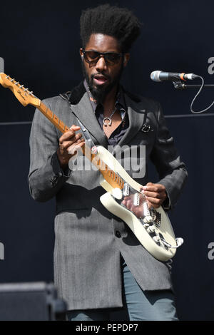 Chelmsford, Großbritannien. 17. Aug 2018. Miles Kane in RiZE Festival 2018 im Hylands Park, Chelmsford am 17. August 2018, UK. Bild Capital/Alamy leben Nachrichten Stockfoto