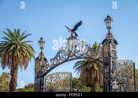 Park Gates (Portones del Parque) bei General San Martin Park - Mendoza, Argentinien Stockfoto