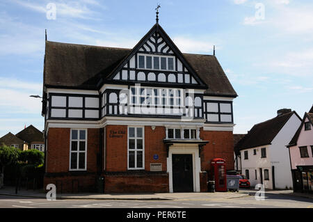 Die Alte Bibliothek, Hertford, Hertfordshire. Die öffentliche Bibliothek besetzten Gebäude von 1889-2011. Es wurde von Sir Reginald Blomfield konzipiert Stockfoto