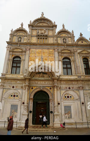 Die Scuola Grande di San Marco vom Campo dei Santi Giovanni e Paolo: Der Haupteingang des Ospedale Civile, Castello, Venice, Italien Stockfoto