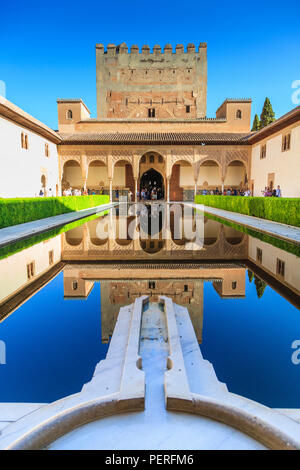 Der Hof der Myrten in der Alhambra in Granada, Spanien Stockfoto